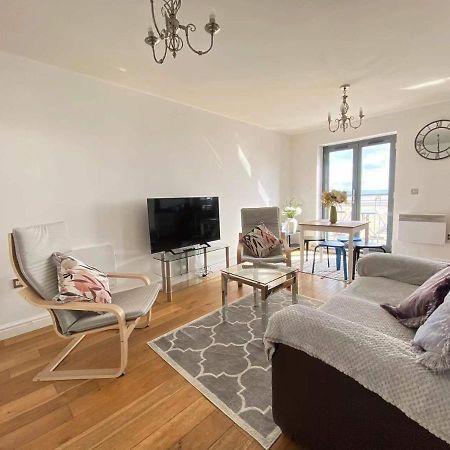 Beach Front Apt With Stunning Sea View Swansea Exteriör bild