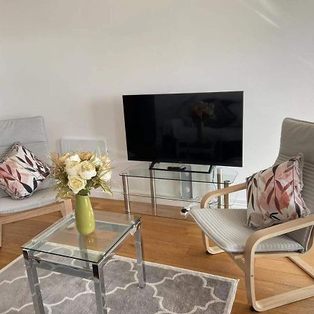 Beach Front Apt With Stunning Sea View Swansea Exteriör bild