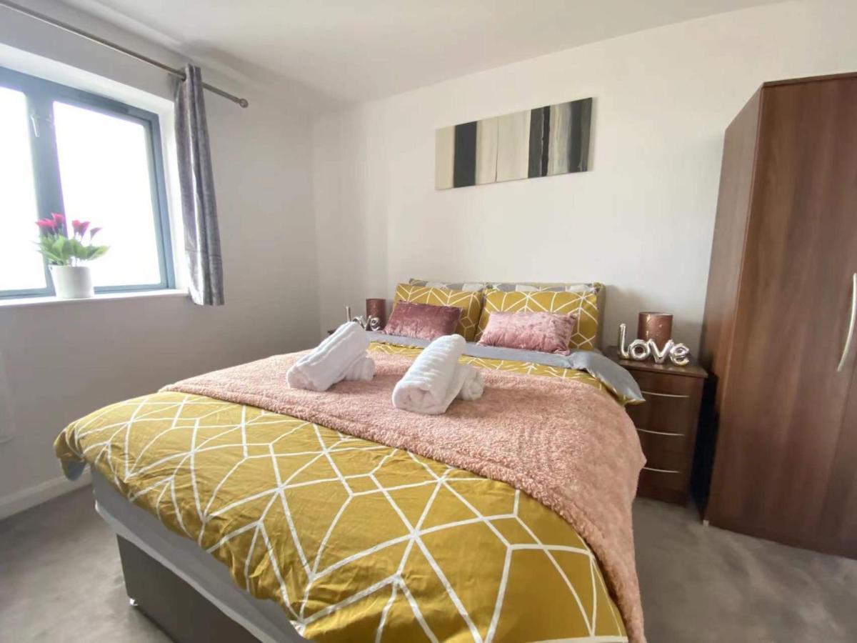 Beach Front Apt With Stunning Sea View Swansea Exteriör bild