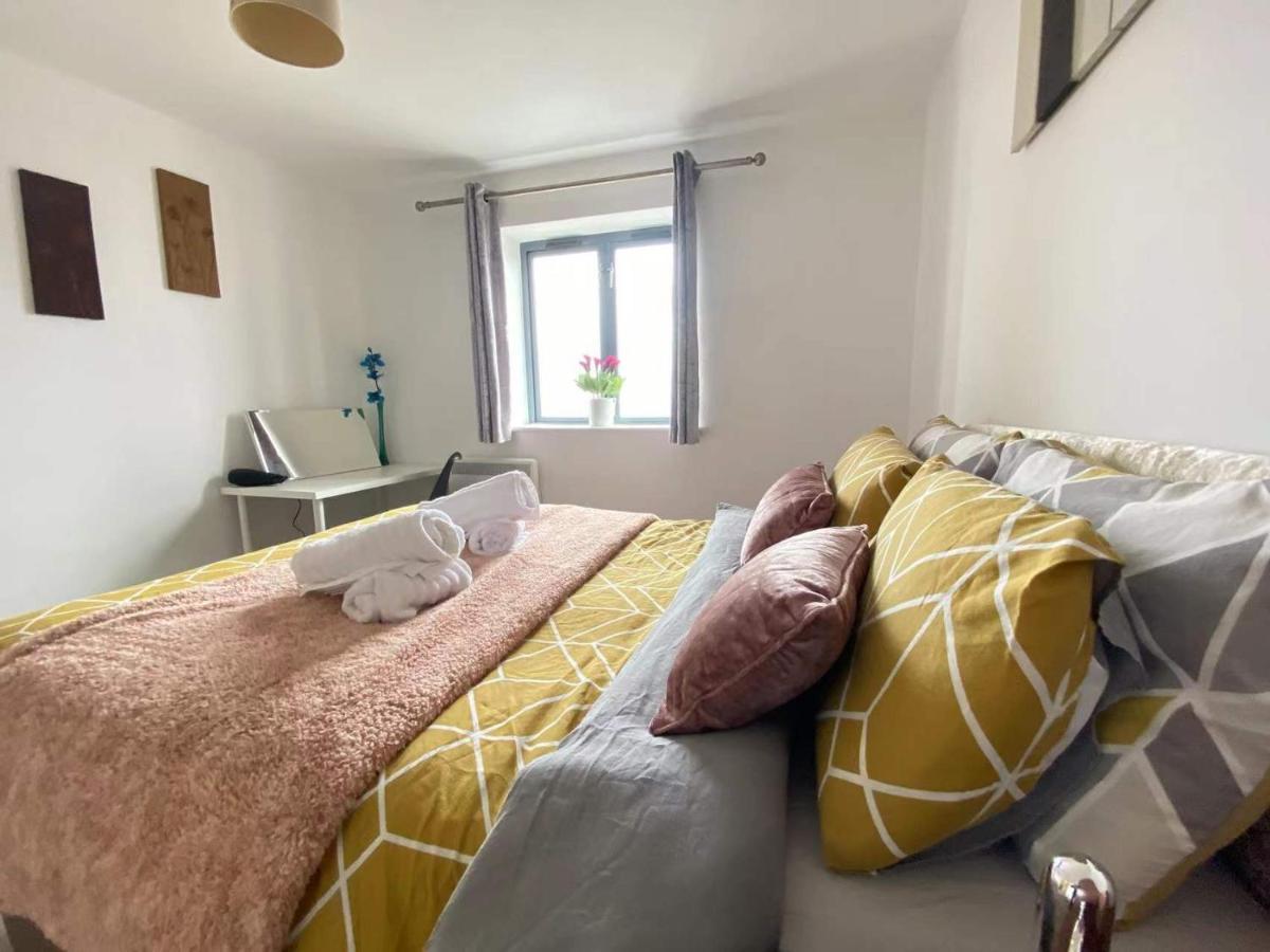 Beach Front Apt With Stunning Sea View Swansea Exteriör bild
