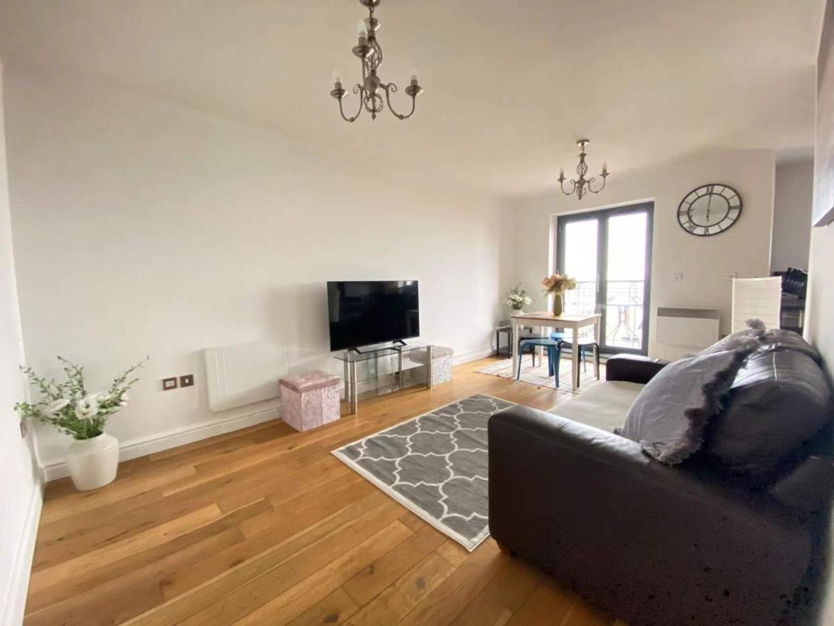 Beach Front Apt With Stunning Sea View Swansea Exteriör bild