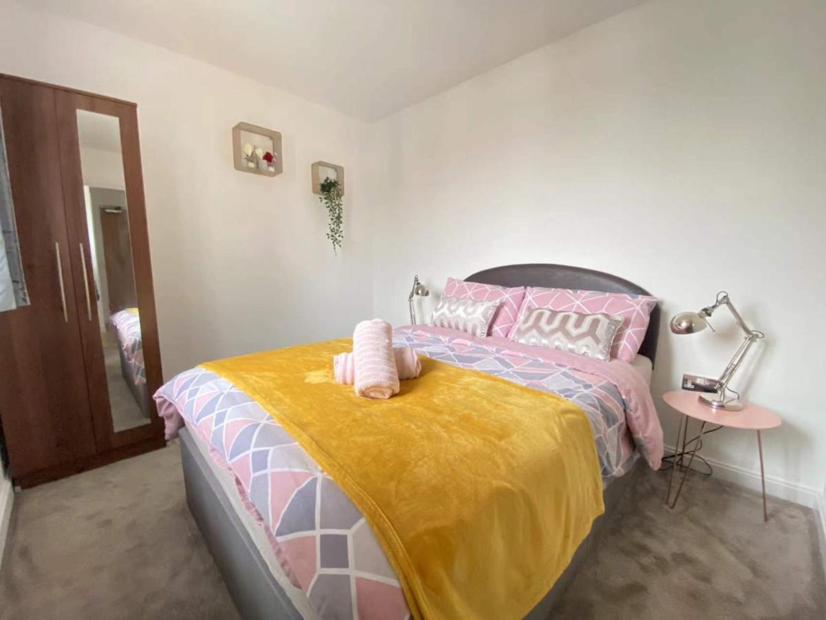 Beach Front Apt With Stunning Sea View Swansea Exteriör bild