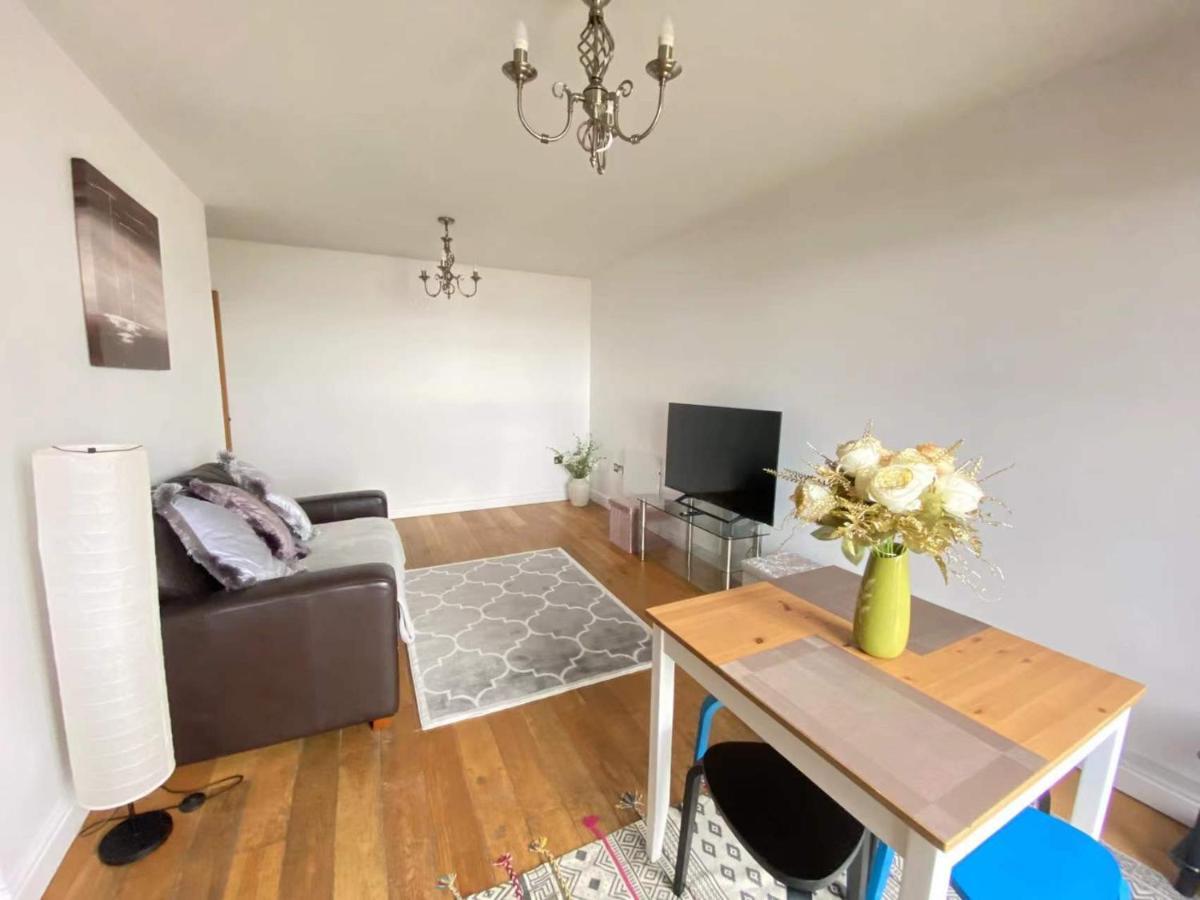 Beach Front Apt With Stunning Sea View Swansea Exteriör bild
